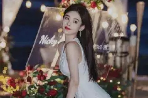 《动漫美女100%穷变无尽》免费观看